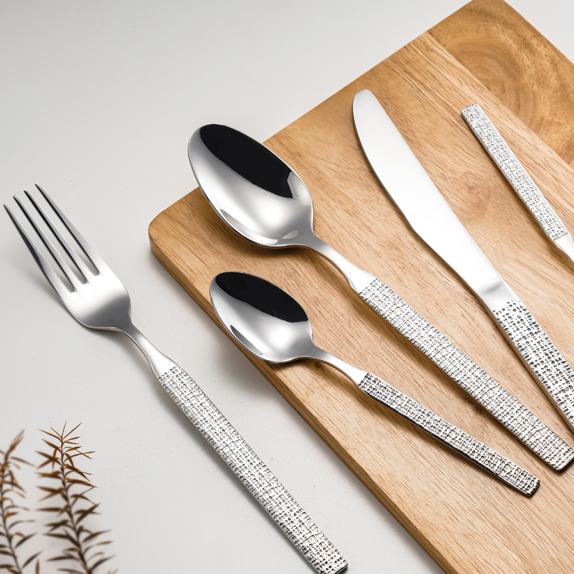 30-Piece 18/10 Stainless Steel Cutlery Collection