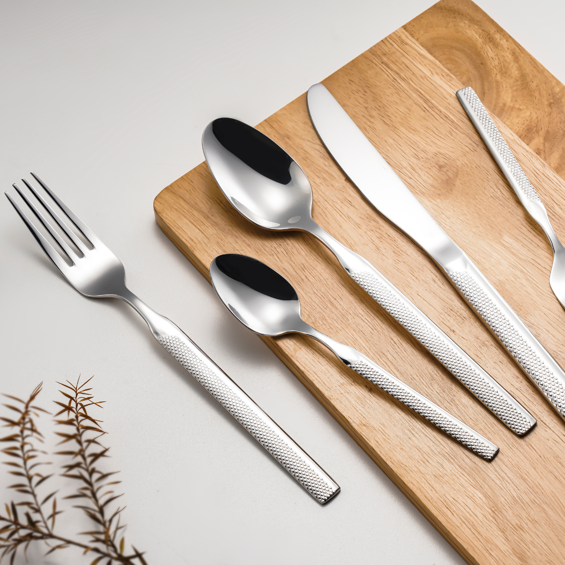 30-Piece 18/10 Stainless Steel Cutlery Collection